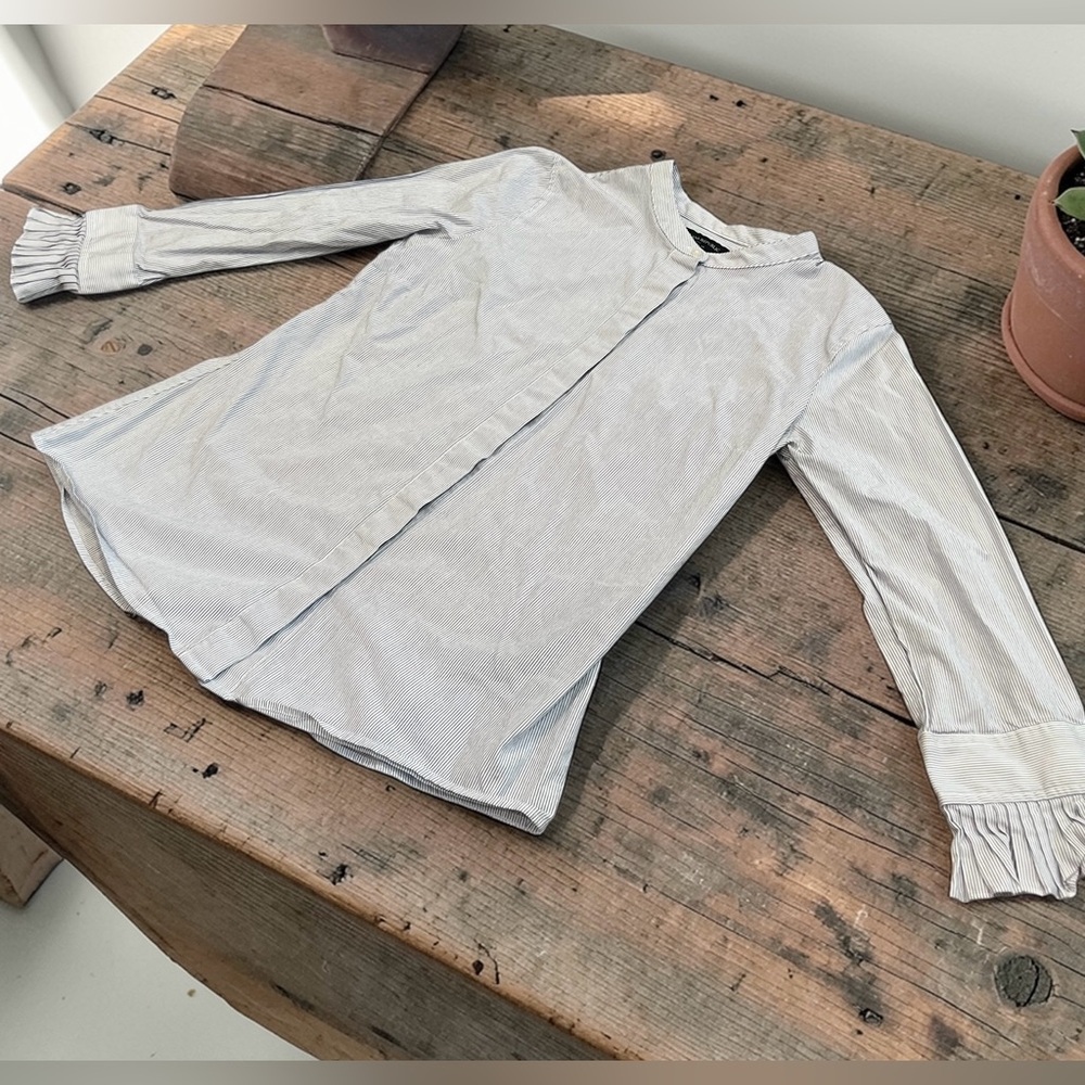 Banana Republic Light Blue Pinstripe Ruffle Cuff Blouse